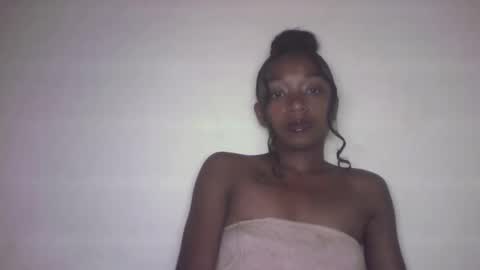 Snapshot of michou_69 chatting on 05-24-26, 08:08 michou_69 online show from 05-24-26, 08:08