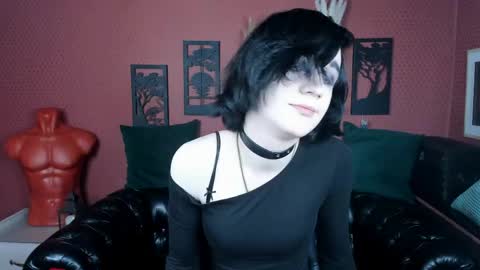 Snapshot of micke_dio chatting on 04-21-26, 09:04 Micke online show from 04-21-26, 09:04