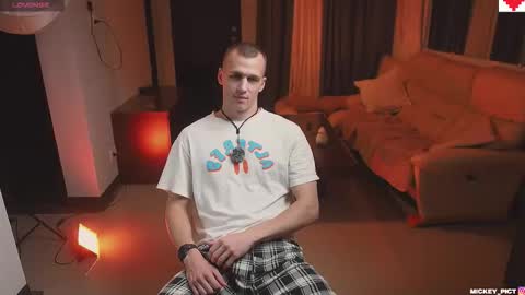 Mickey online show from 01-08-26, 12:24