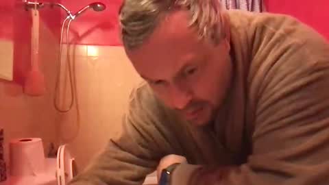 mickeyguy2000 online show from 10-21-25, 06:47