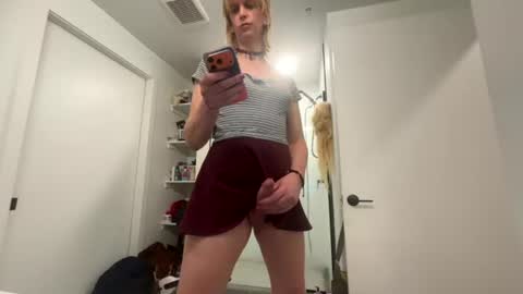 mickisofine online show from 07-20-26, 02:37