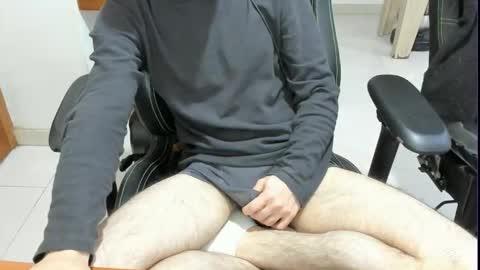 Snapshot of microfama00 chatting on 05-01-26, 10:47 microfama00 online show from 05-01-26, 10:47