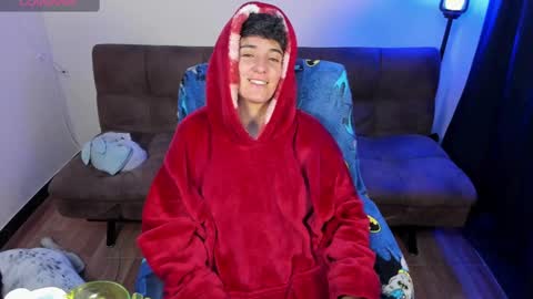 Blue online show from 01-17-25, 03:34