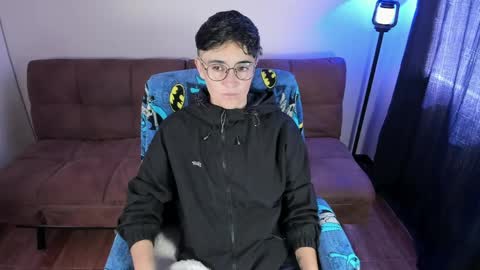 Blue online show from 05-20-26, 03:29