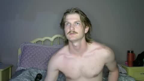 Snapshot of midnight_and_ivory chatting on 03-31-26, 01:29 Midnight and Ivory online show from 03-31-26, 01:29