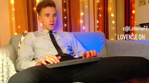 Snapshot of midnighter__ chatting on 12-21-25, 10:50 Alexey or just Alex online show from 12-21-25, 10:50