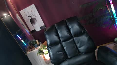 Kitty online show from 05-17-26, 11:45