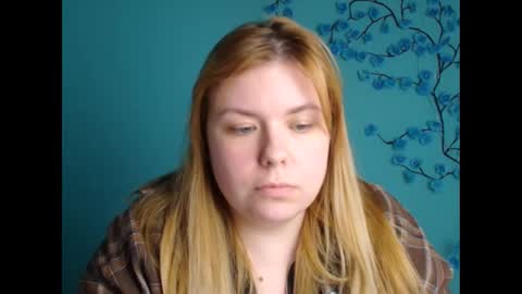 Mariana online show from 05-11-26, 02:45