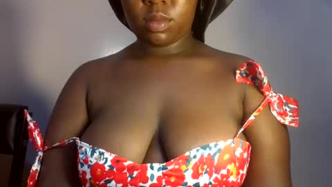 Snapshot of midnightt_curves chatting on 06-23-26, 12:52 midnightt_curves online show from 06-23-26, 12:52
