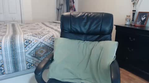 MidsummerNightsDream online show from 03-04-25, 07:43