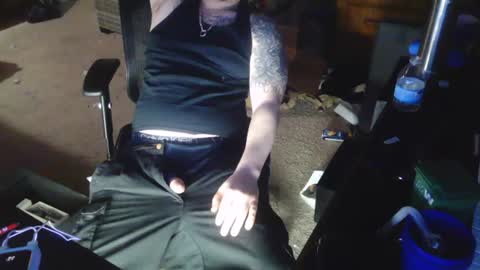 Snapshot of midtownhustler chatting on 06-15-26, 03:58 midtownhustler online show from 06-15-26, 03:58
