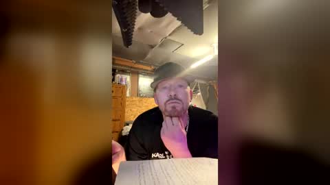 Snapshot of midtownhustler chatting on 06-26-26, 10:52 midtownhustler online show from 06-26-26, 10:52