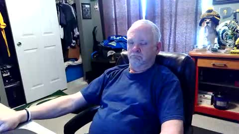 Snapshot of midwestdad09 chatting on 04-16-26, 06:41 midwestdad09 online show from 04-16-26, 06:41