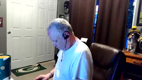Snapshot of midwestdad09 chatting on 04-19-26, 10:47 midwestdad09 online show from 04-19-26, 10:47
