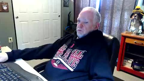Snapshot of midwestdad09 chatting on 04-22-26, 08:21 midwestdad09 online show from 04-22-26, 08:21