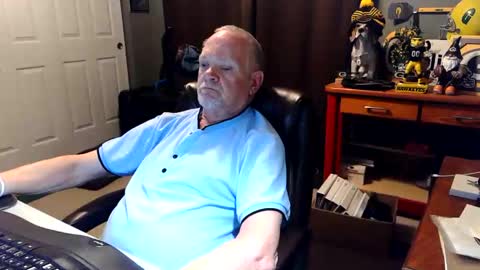 Snapshot of midwestdad09 chatting on 06-08-26, 09:20 midwestdad09 online show from 06-08-26, 09:20