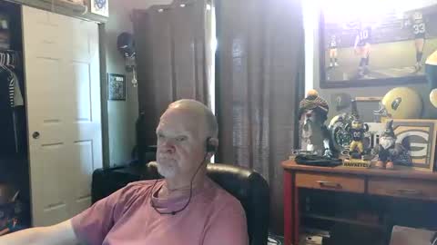 Snapshot of midwestdad09 chatting on 06-09-26, 06:41 midwestdad09 online show from 06-09-26, 06:41