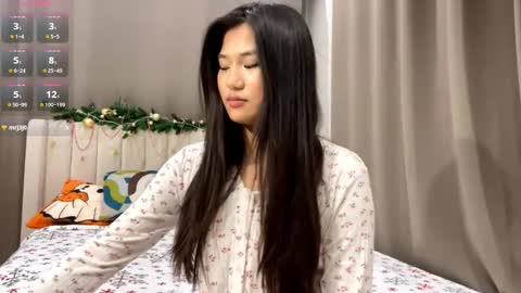Snapshot of mieshasegura chatting on 02-10-26, 05:39 Mia online show from 02-10-26, 05:39