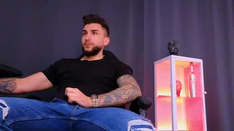 MightyAaron online show from 02-04-25, 03:44