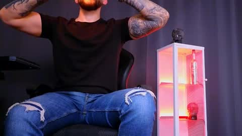 MightyAaron online show from 02-11-25, 11:54