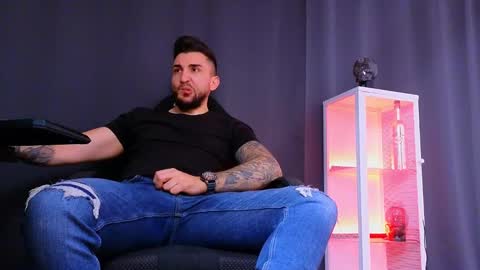 MightyAaron online show from 03-01-25, 05:42