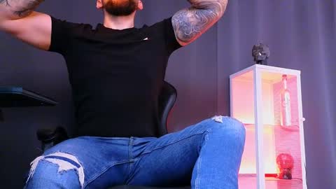 MightyAaron online show from 03-04-25, 02:38