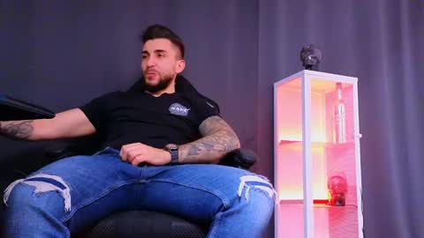 MightyAaron online show from 03-05-25, 04:35