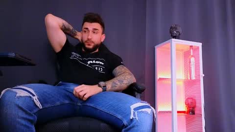 MightyAaron online show from 03-11-25, 04:43