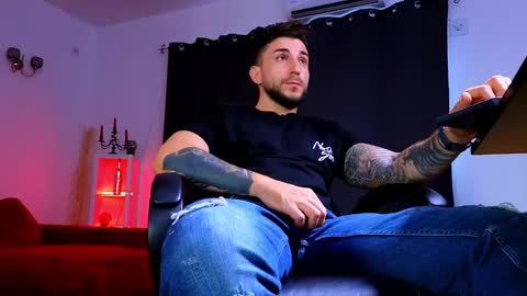 MightyAaron online show from 09-09-25, 03:44