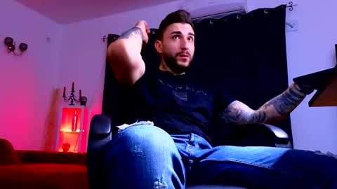 MightyAaron online show from 09-26-25, 04:38