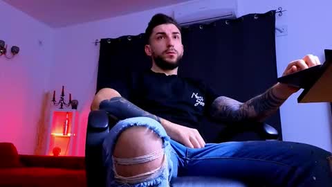 Snapshot of mightyaaron chatting on 02-10-26, 05:22 MightyAaron online show from 02-10-26, 05:22