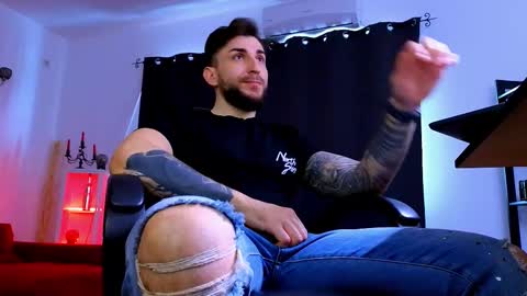 Snapshot of mightyaaron chatting on 02-18-26, 08:32 MightyAaron online show from 02-18-26, 08:32