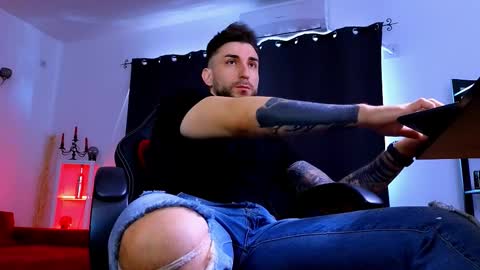 Snapshot of mightyaaron chatting on 02-20-26, 07:32 MightyAaron online show from 02-20-26, 07:32