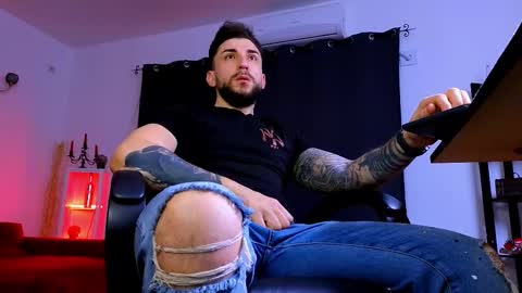 Snapshot of mightyaaron chatting on 03-01-26, 04:25 MightyAaron online show from 03-01-26, 04:25