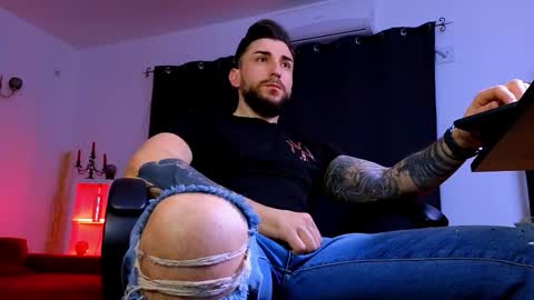 Snapshot of mightyaaron chatting on 03-03-26, 04:40 MightyAaron online show from 03-03-26, 04:40