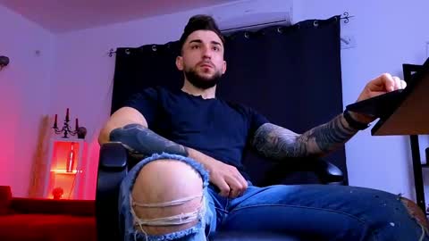 Snapshot of mightyaaron chatting on 03-17-26, 03:33 MightyAaron online show from 03-17-26, 03:33