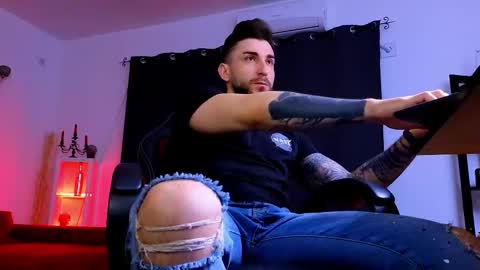 Snapshot of mightyaaron chatting on 03-19-26, 03:43 MightyAaron online show from 03-19-26, 03:43