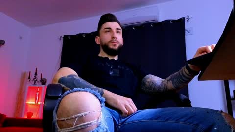 Snapshot of mightyaaron chatting on 03-26-26, 03:34 MightyAaron online show from 03-26-26, 03:34