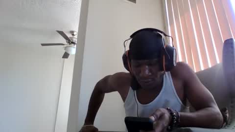 Snapshot of mightymandingo chatting on 06-16-26, 07:27 Mightymandingo online show from 06-16-26, 07:27