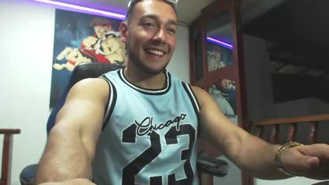 Strong Man online show from 08-05-26, 01:52