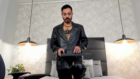 miguelsanfrancisco online show from 10-25-25, 02:46