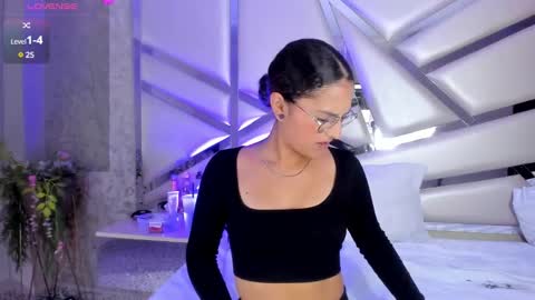 Snapshot of miia02 chatting on 12-14-24, 05:18 MIA 3 online show from 12-14-24, 05:18