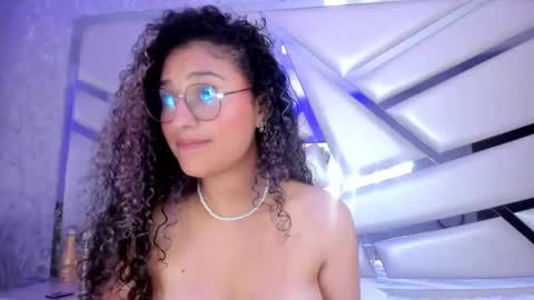 Snapshot of miia02 chatting on 01-06-25, 10:13 MIA 3 online show from 01-06-25, 10:13