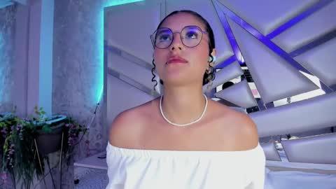 Snapshot of miia02 chatting on 02-28-25, 06:21 MIA 3 online show from 02-28-25, 06:21
