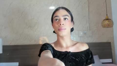 Snapshot of miia03 chatting on 03-19-26, 12:09 Miia online show from 03-19-26, 12:09