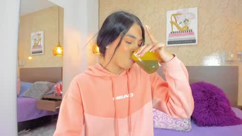 Snapshot of miia03 chatting on 04-11-26, 11:36 Miia online show from 04-11-26, 11:36