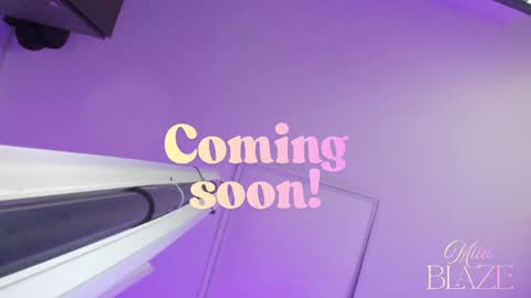 Snapshot of miia_blaze chatting on 03-22-26, 11:13 Mia online show from 03-22-26, 11:13