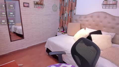 Snapshot of miia_jhones16 chatting on 01-24-25, 01:13 Mia Jhones online show from 01-24-25, 01:13