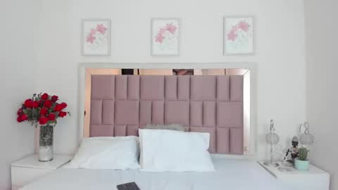 Mia  online show from 02-09-25, 01:22