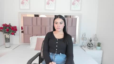 Mia  online show from 02-27-25, 11:20